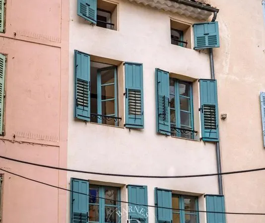 Immeuble 9 pièces 132 m²