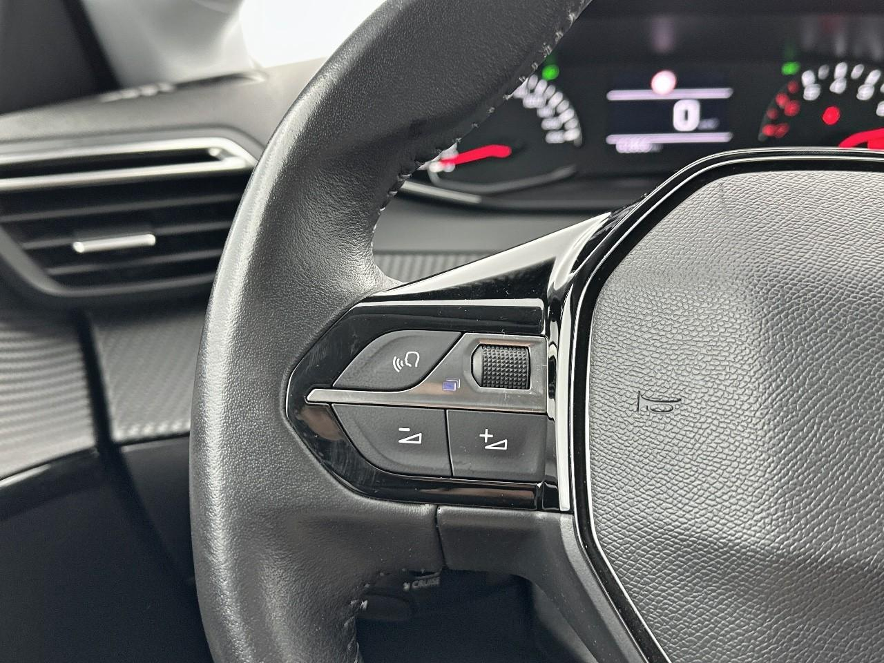 Peugeot 208 puretech 100 s&s bvm6 allure — photo 22