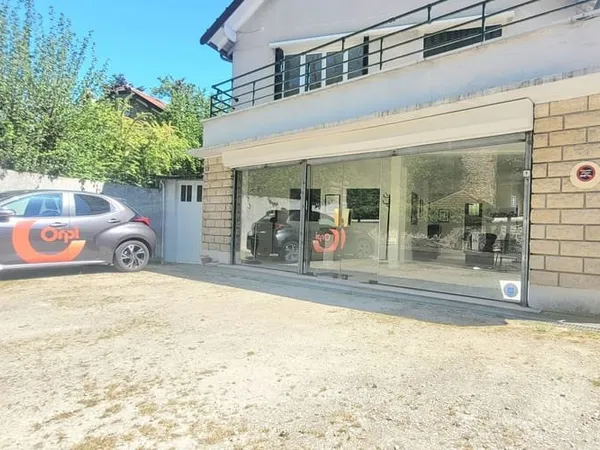 Local commercial 81 m²