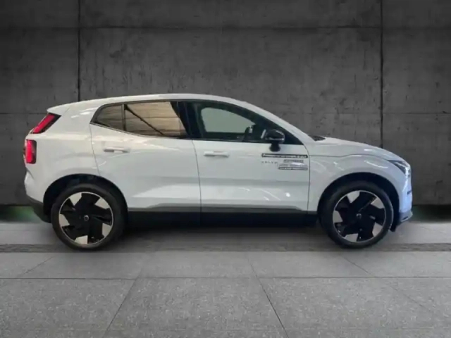Volvo Ex30 single extended range 272ch plus — photo 4