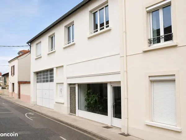 Local d'activité 583 m²