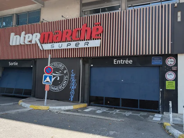 Loue place de parking 12m² Chartreux