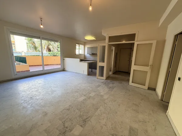 Appartement en RDC avec Parking en sous-sol et cave