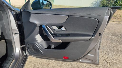 Mercedes Classe CLA Shooting Brake 200 163 7G-DCT - Progressive Line – 2023 – 122578 km – Essence – Boîte Automatique — photo 33