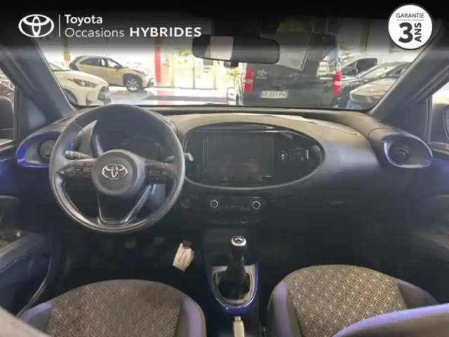 Toyota Aygo X 1.0 vvt-i 72ch air design pack zen — photo 8