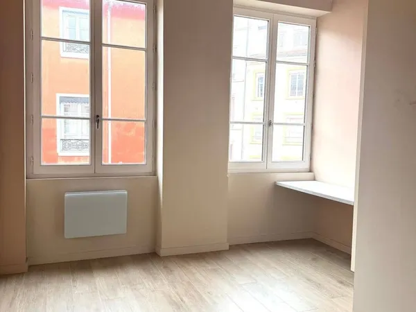 Studio 1 pièce 27 m²