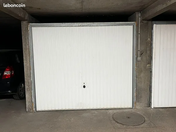 Parking/box 14 m² BOURGES