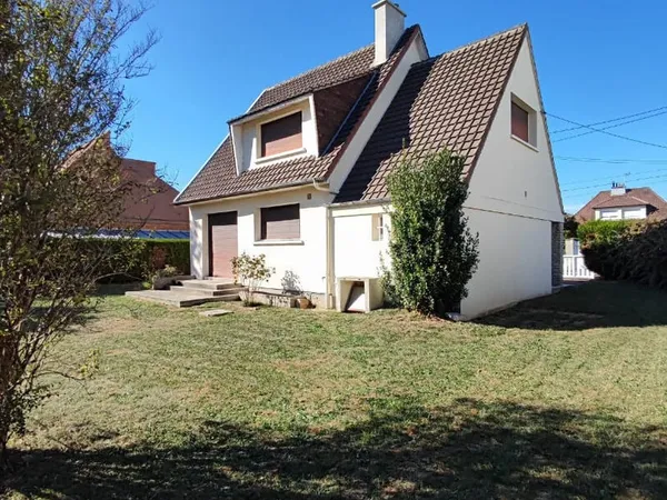 VENOIX - CALME - JARDIN CLOS ET ARBORE