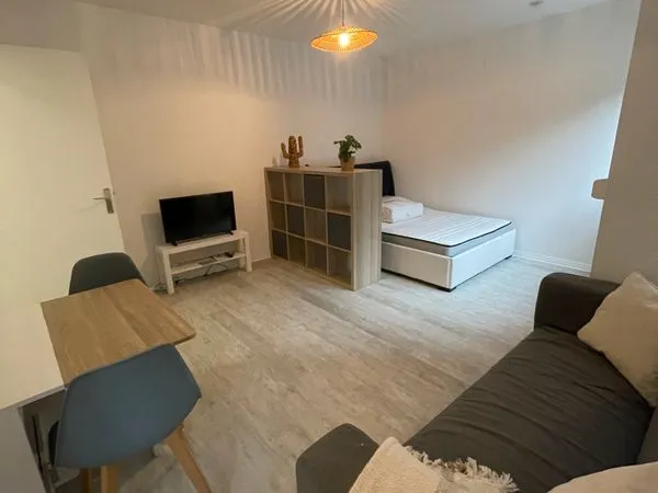 Studio meublé 25 m² - Loué