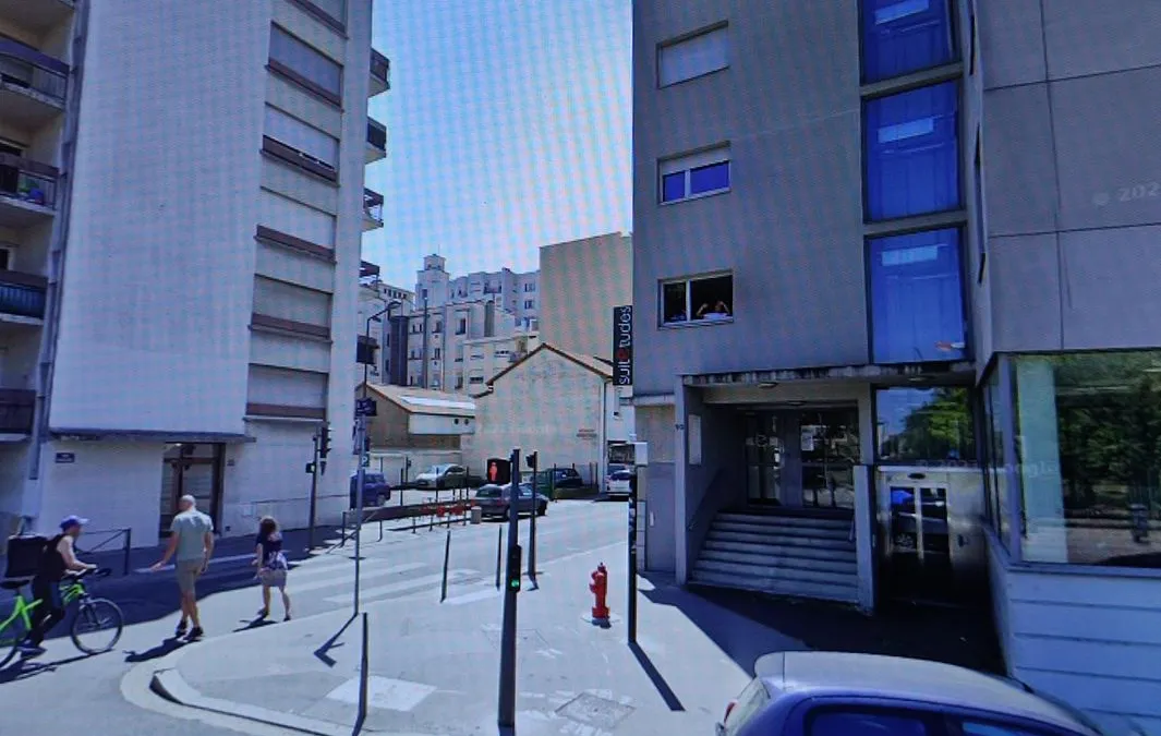 Photo 3
