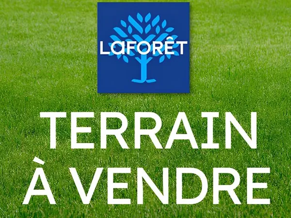 Terrain 713 m²