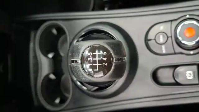 Mini Mini countryman 136 ch — photo 30