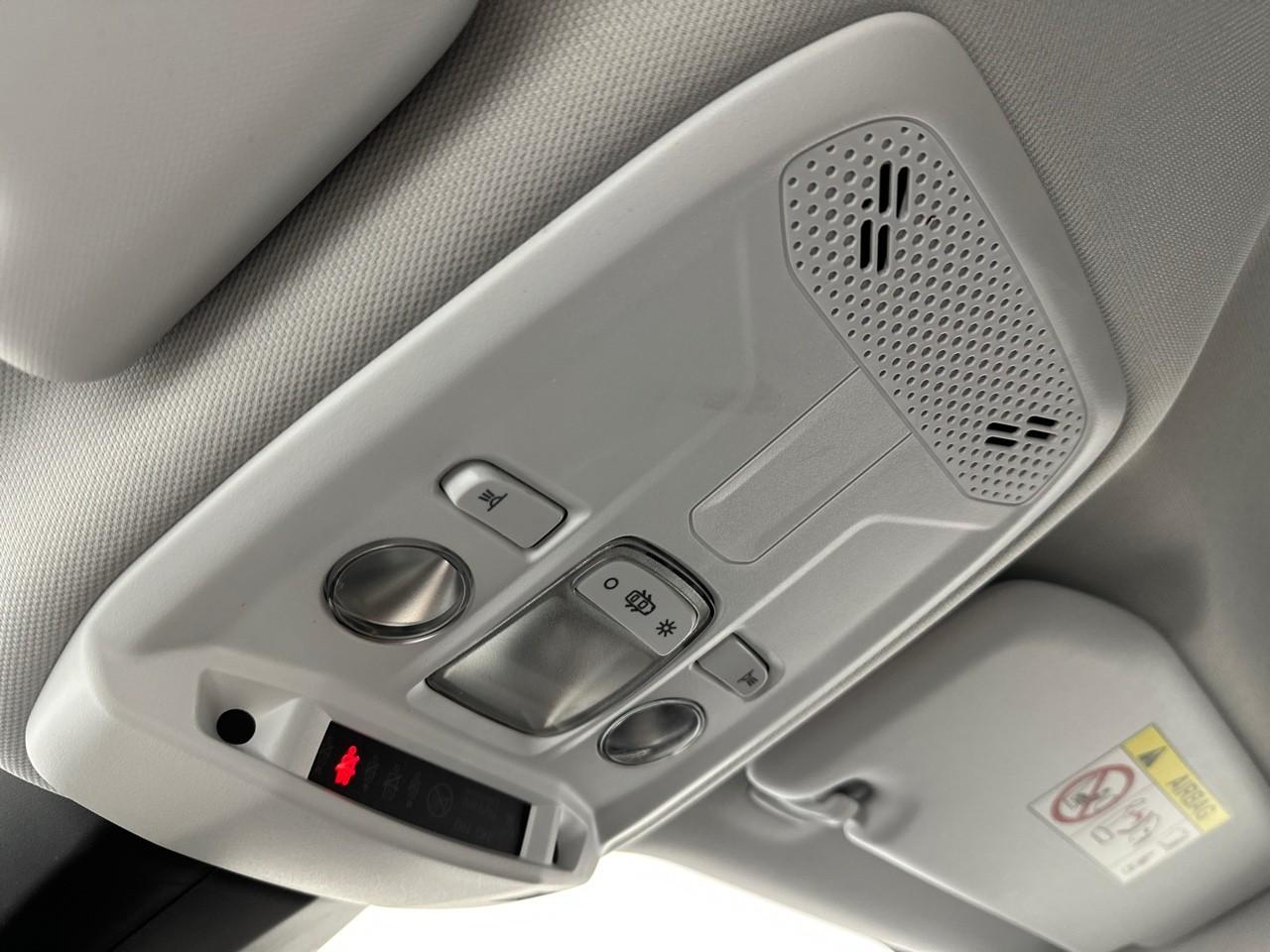 Peugeot 2008 puretech 130 s&s eat8 allure pack — photo 32