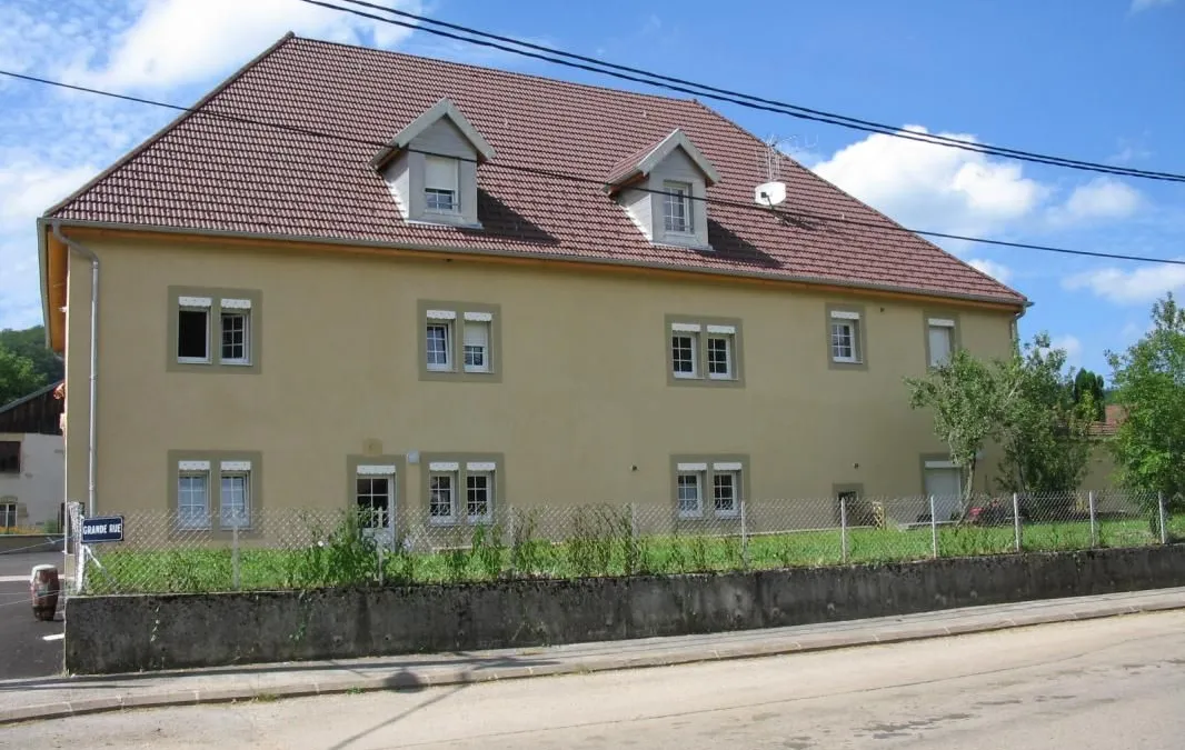 Photo 1