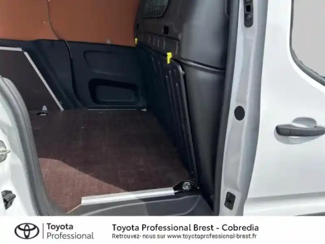 Toyota Proace city electric medium 50 kwh dynamic mc23 — photo 7