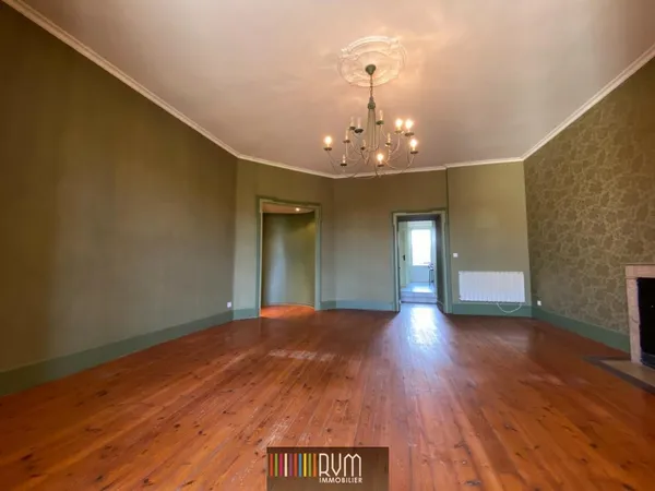 Appartement de caractère de 114,31 m² au coeur de Poncin