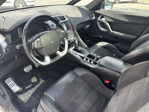 DS DS5 2.0 BlueHDi 180 EAT6 - Performance Line – 2018 – 181500 km – Diesel – Boîte Automatique — photo 20