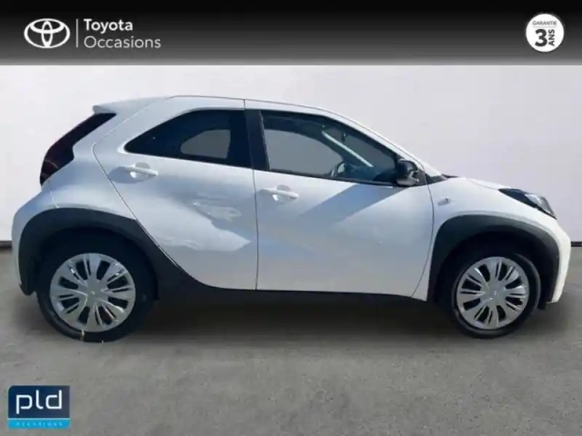 Toyota Aygo x 1.0 vvt-i 72ch dynamic — photo 4