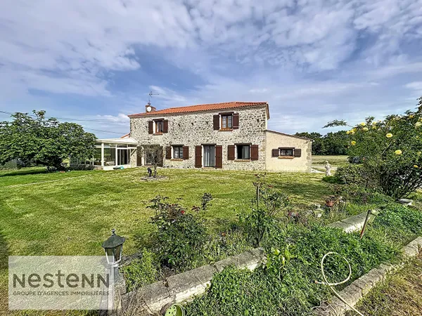 Maison ancienne de charme à vendre à Sallertaine - 14 HECTARES