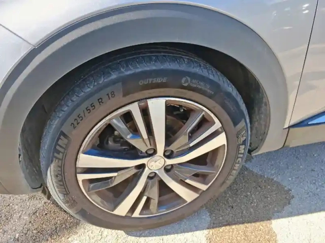 Peugeot 5008 puretech 130ch s&amp;s bvm6 — photo 22