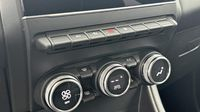 Renault Captur E-Tech full hybrid 145 Techno fast track — photo 15
