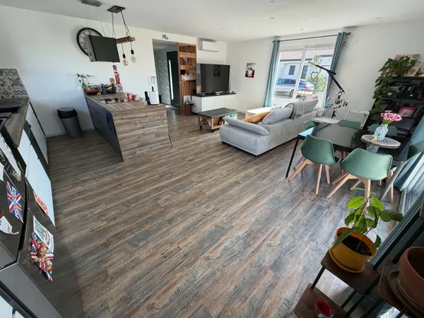 Maison plain pied de 2022 avec garage sur terrain 1042m².