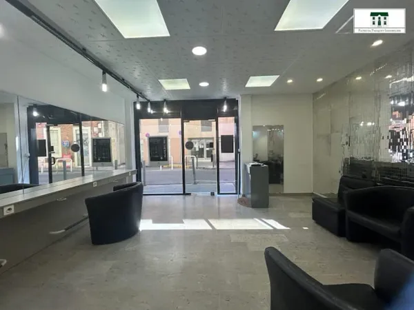Local 1 pièce 36 m²