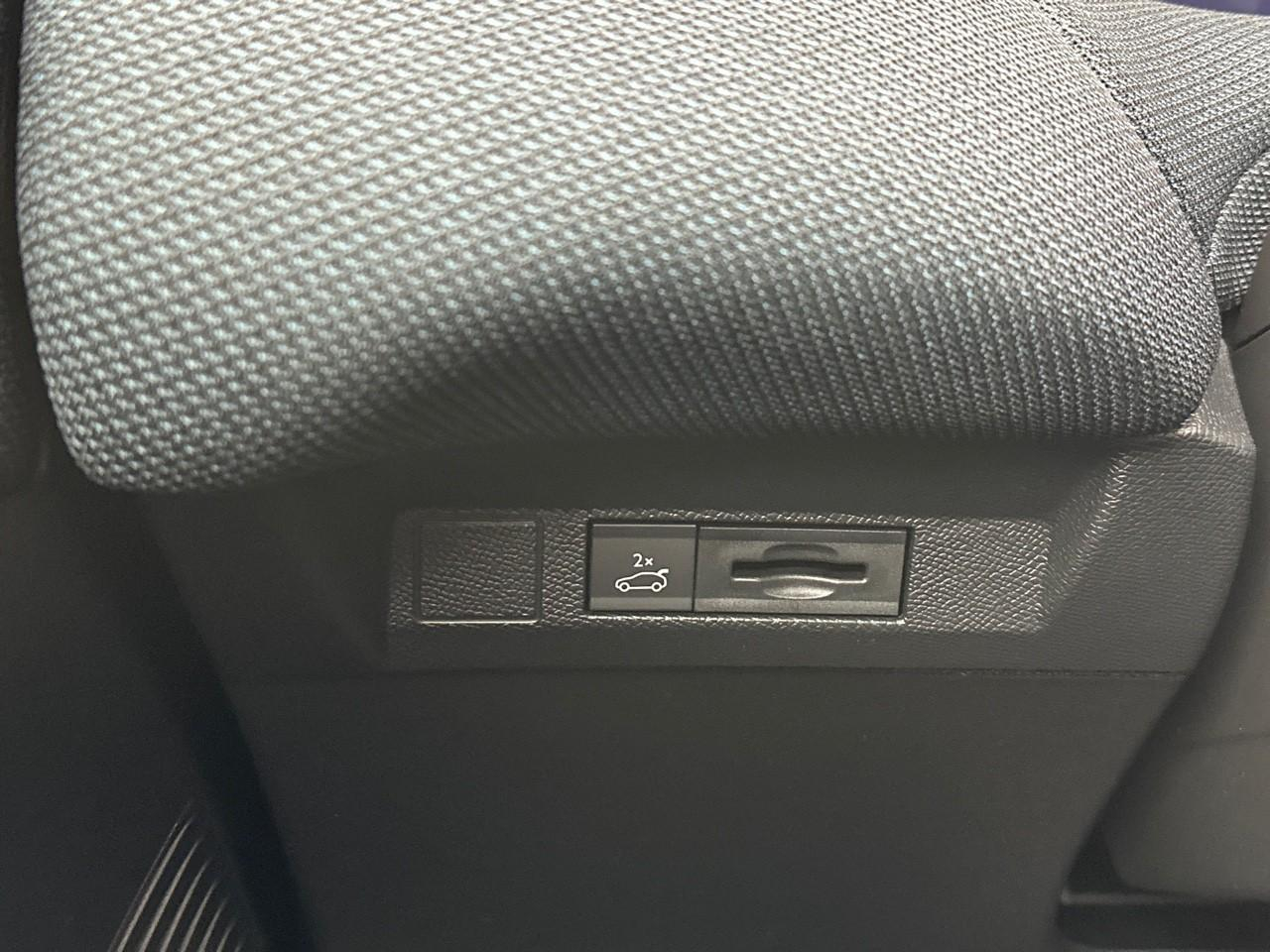 Citroën C5 Aircross hybride 145 ch e-dcs6 max — photo 16