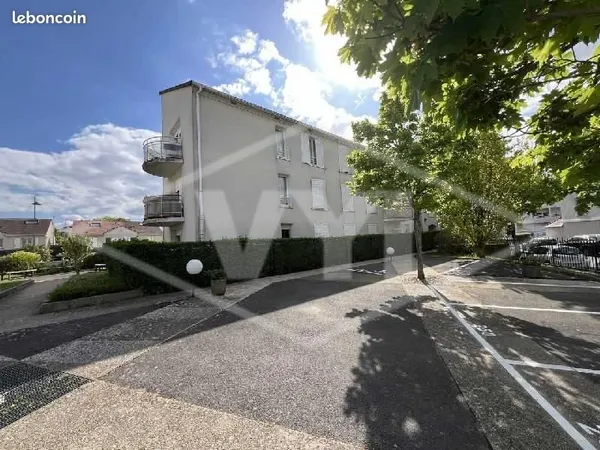 Studio 1 pièce 26 m²