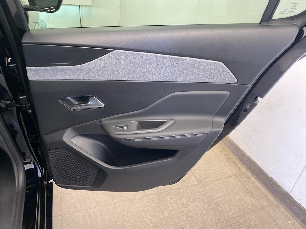 Peugeot 308 hybrid 136 e-dcs6 allure — photo 25