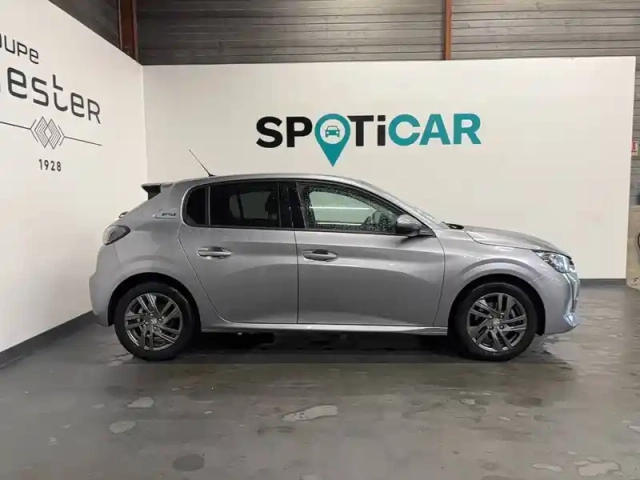 Peugeot 208 puretech 100 s&amp;s eat8 — photo 20