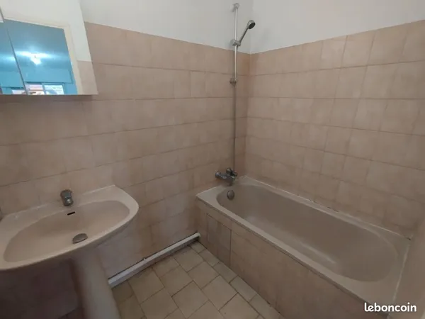 Chambre meublée en colocation — 35 m² — Tout équipé