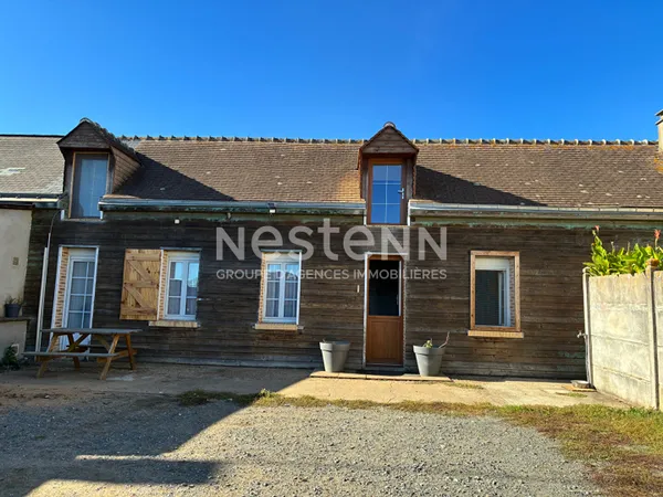 MAISON RÉNOVÉE MALICORNE-SUR-SARTHE Idéalement située à proximité immédiate des commerces