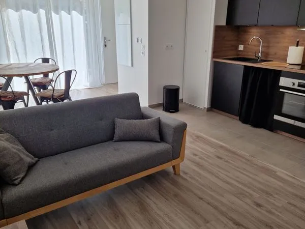 Appartement Location Crécy-la-Chapelle 2p 47m² 890€
