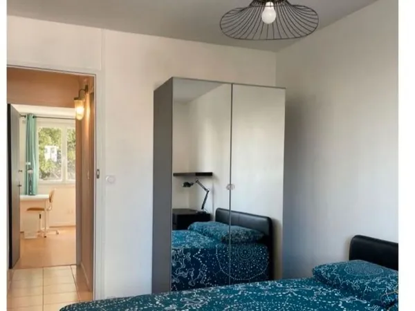 Chambres dans un bel appartement pour une coloc confortable à 3, proche du centre ville