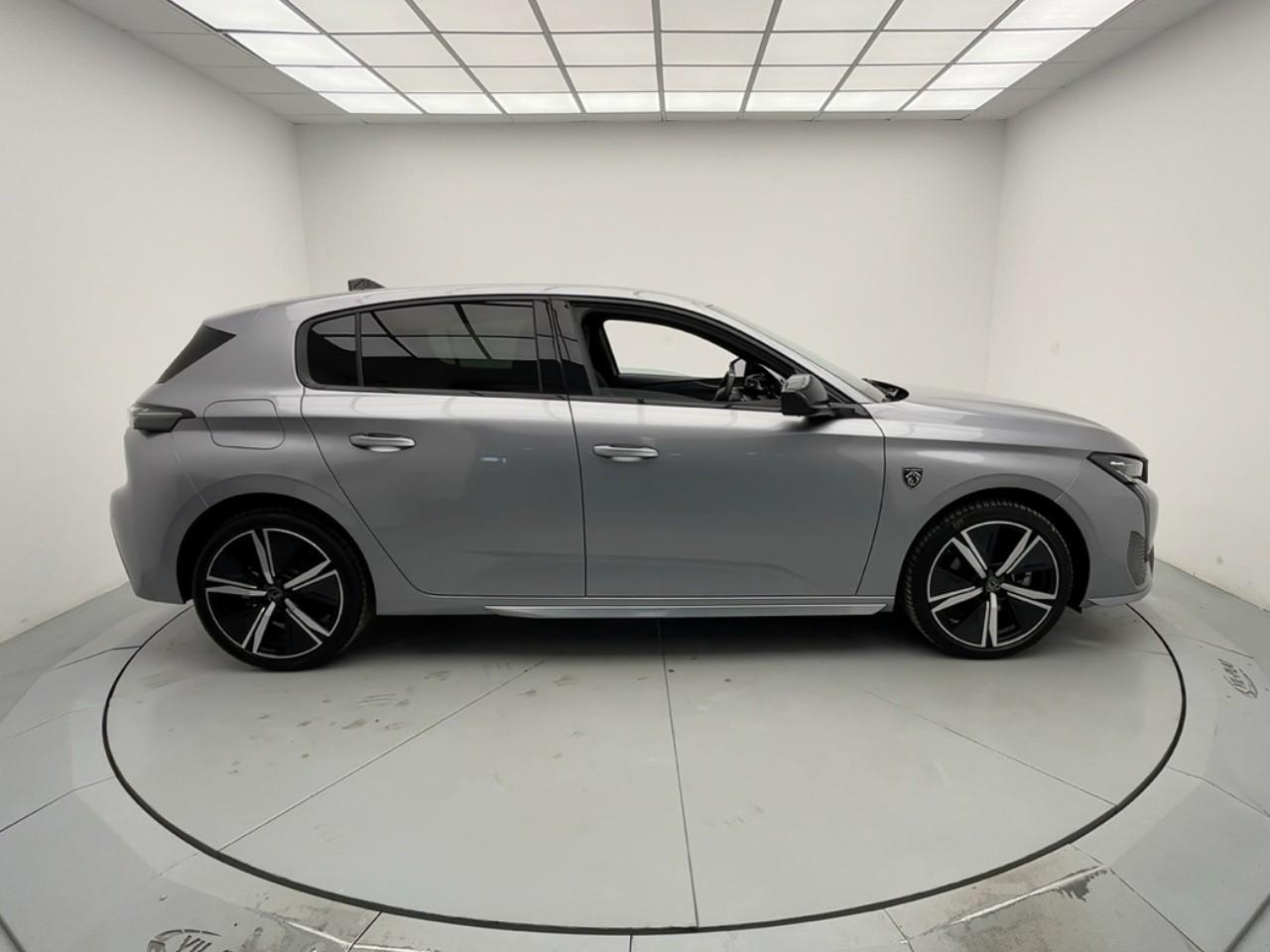 Peugeot 308 hybrid 145 e-dcs6 gt — photo 6