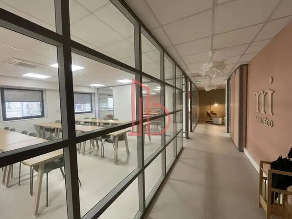 Bureaux 240 m²