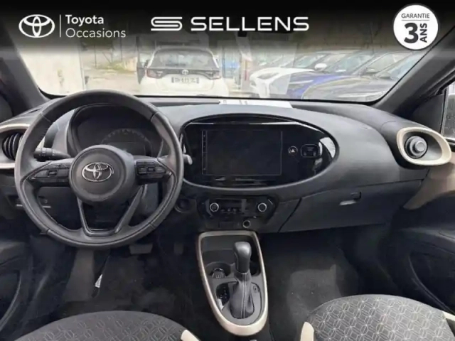 Toyota Aygo x 1.0 vvt-i 72ch design s-cvt my24 — photo 8
