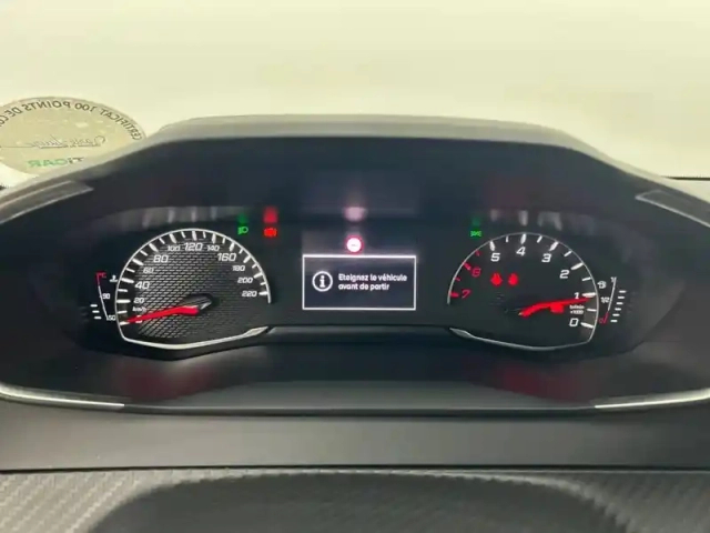 Peugeot 208 puretech 75 s&amp;s bvm5 — photo 10
