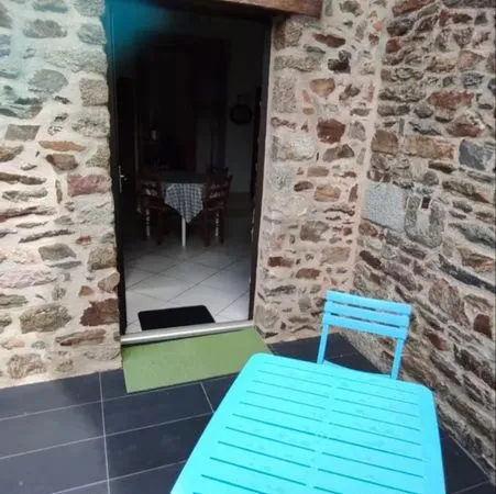A louer charmant petit studio meublé de 30 m2 490 sans les charges