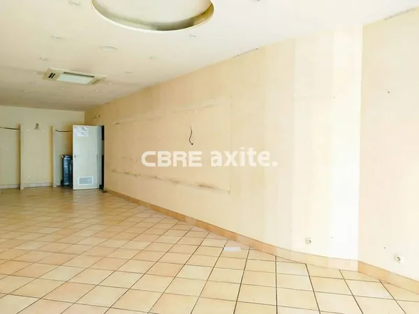 Local commercial 48 m²