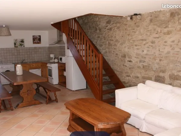 Maison meublée de village