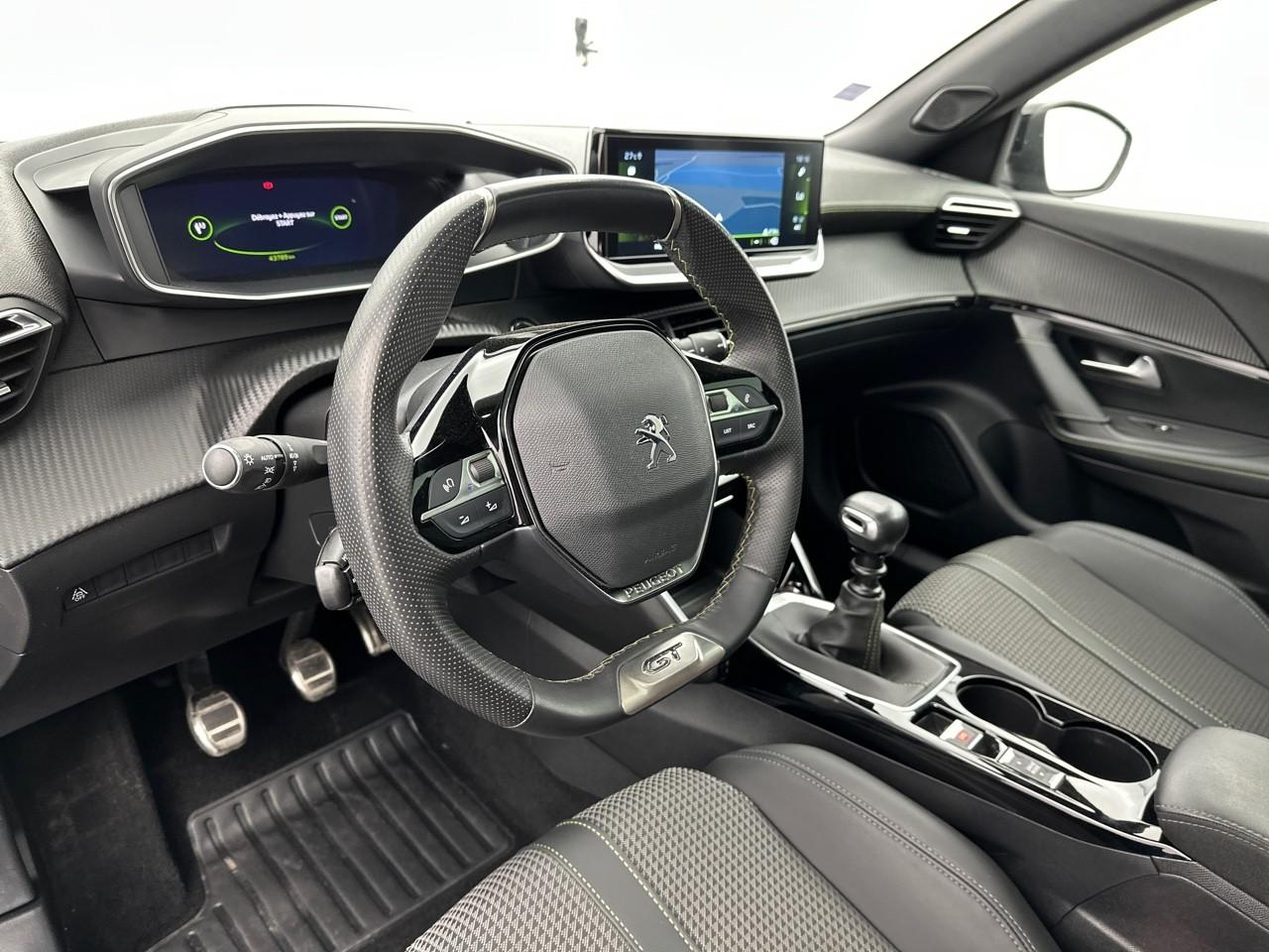 Peugeot 2008 puretech 130 s&s bvm6 gt — photo 8