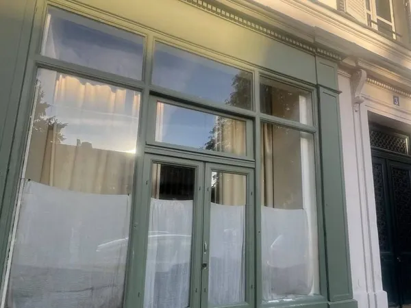 Boutique 2 pièces 81 m²