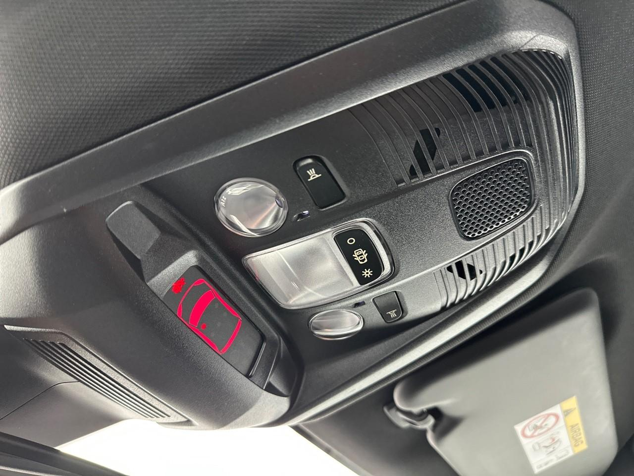 Peugeot 3008 puretech 130ch s&s eat8 active pack — photo 31