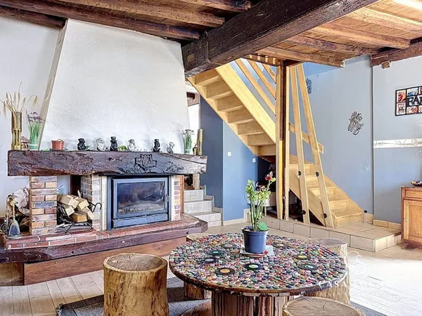 Maison 7 pièces 215 m²