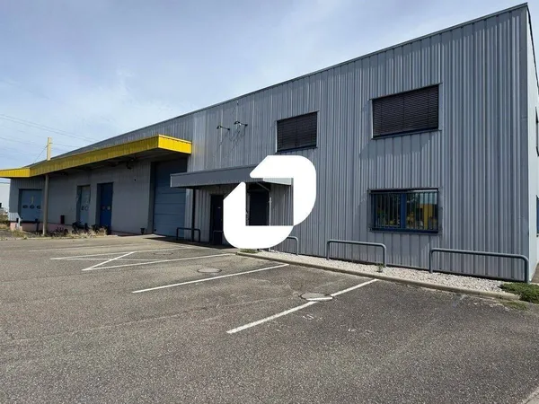Local d'activité 5422 m²