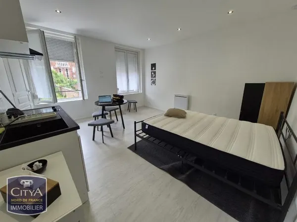 STUDIO MEUBLE TOUTES CHARGES COMPRISES