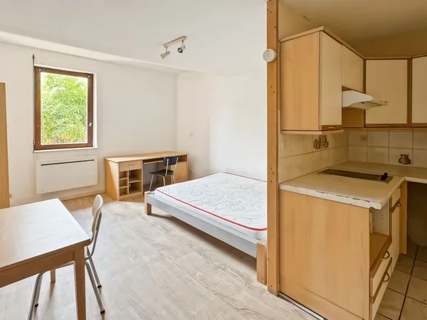 Studio 1 pièce 24 m²