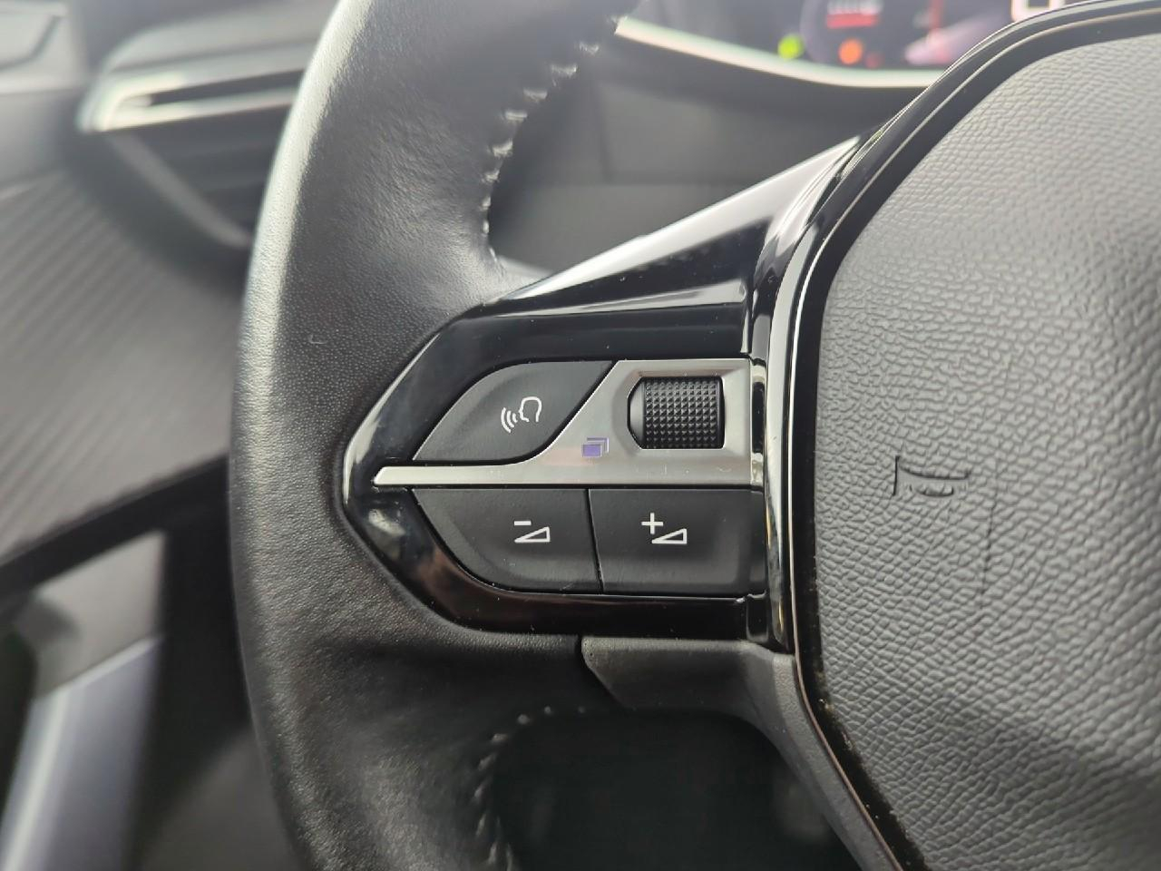 Peugeot 2008 puretech 100 s&s bvm6 allure — photo 20